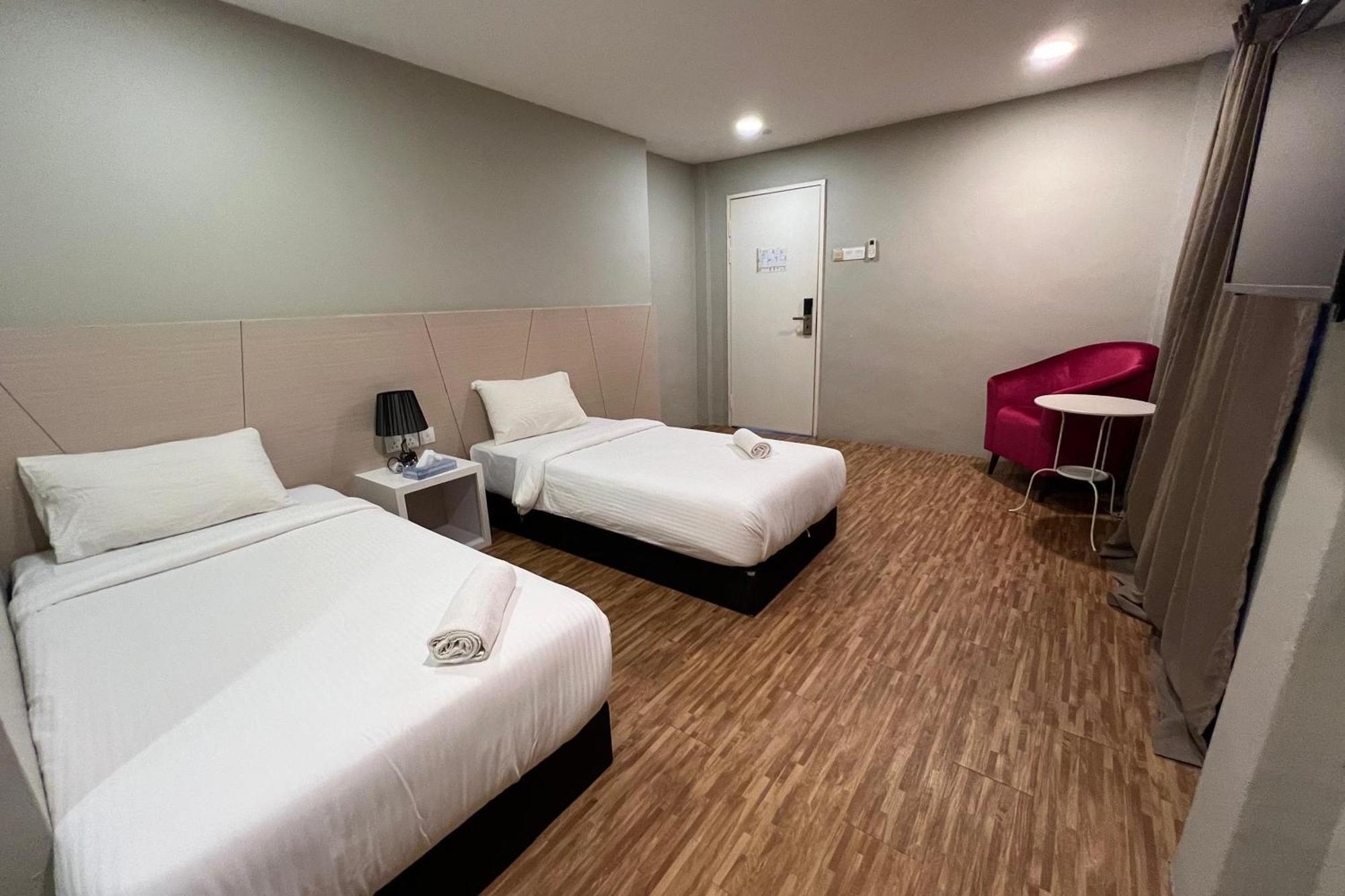 Princess Hotel Pontian Pontian Kecil Exterior foto